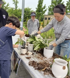김포시, ‘반려식물 분갈이 체험 프로그램’ 운영 성료.