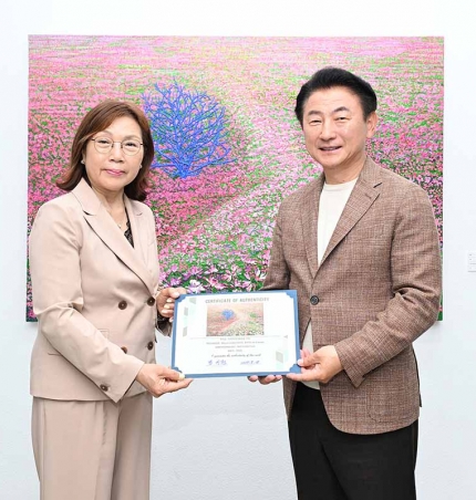 (사)용현산업단지 기업인협의회 한성우 명예회장, 의정부시에 미술 소장품 기증.