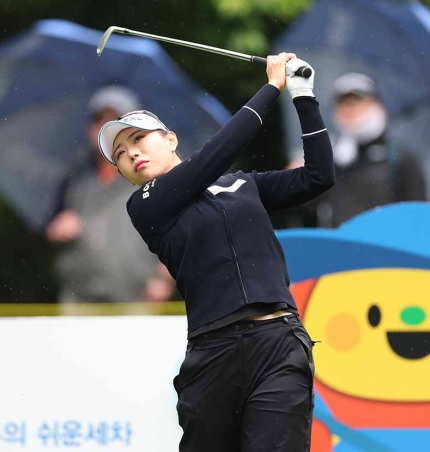 제13회 E1 채리티 오픈 2R 이채은, 2R 단독 1위…박현경 1타 차 2위.