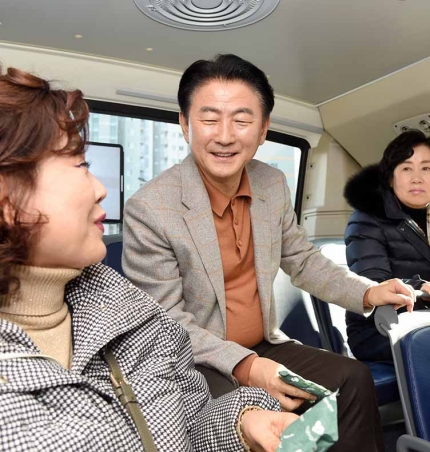 ﵵ,   ̡ ù ߽ å ӵ  ν.